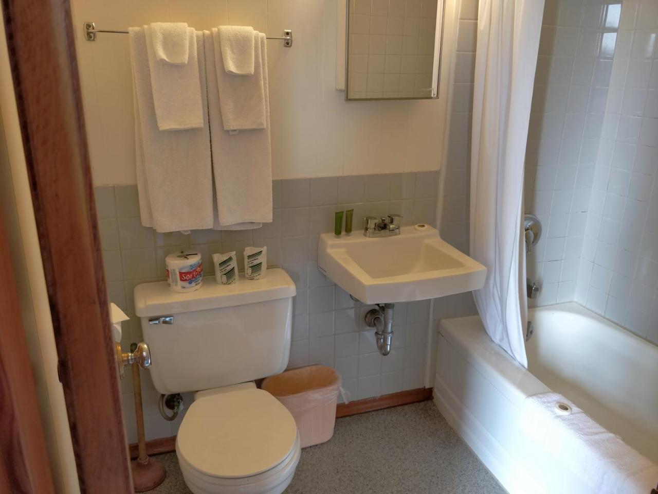 Kakabeka Falls Telstar Motel מראה חיצוני תמונה