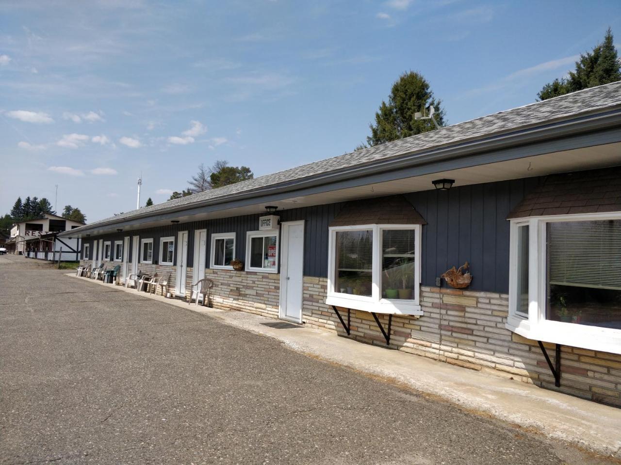 Kakabeka Falls Telstar Motel מראה חיצוני תמונה
